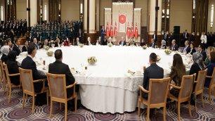 PRESIDENT ERDOĞAN RECEIVED MINISTER ÖZER AND ACCOMPANYING TEACHERS ON THE OCCASION OF TEACHERS' DAY